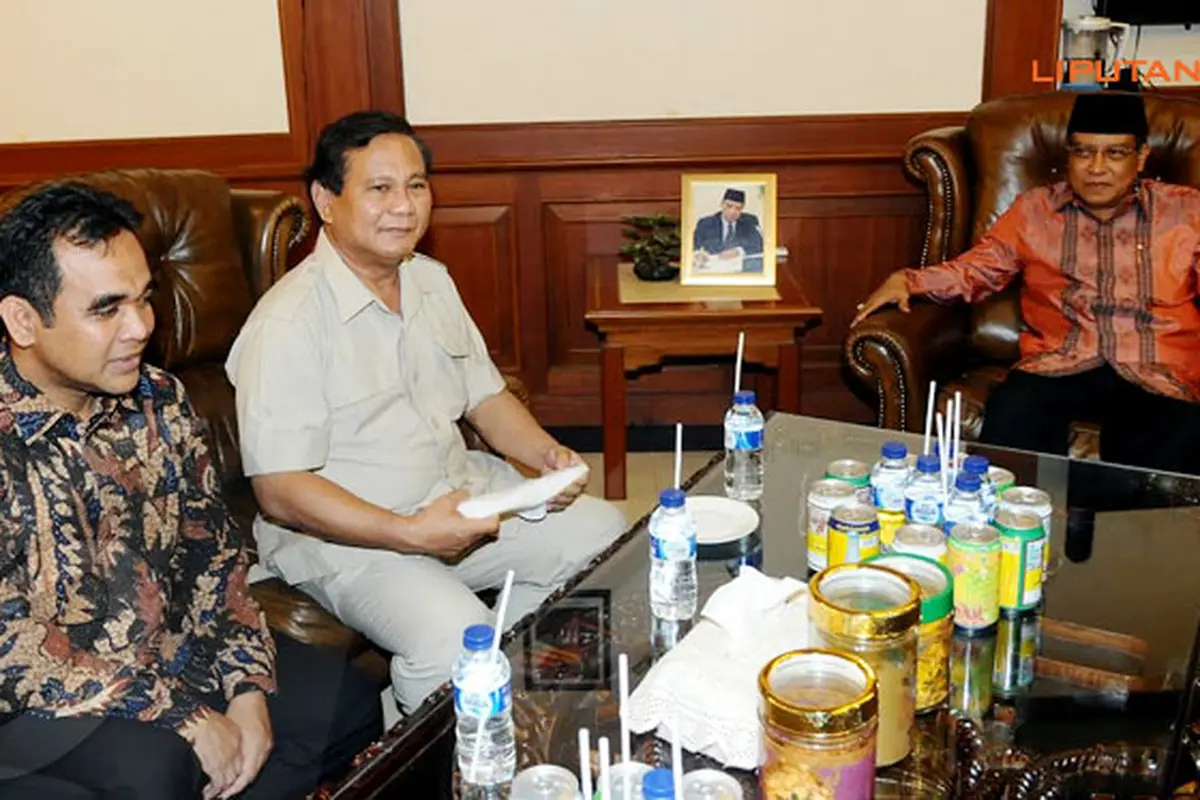 3-prabowo-sowan-pbnu-131218b.jpg
