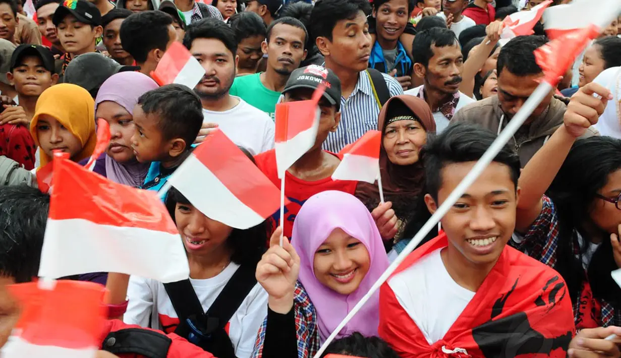 Acara perayaan ini digelar oleh gabungan tim relawan Jokowi-Jusuf Kalla di Tugu Proklamasi, Jakarta Pusat, Rabu (23/7/14). (Liputan6.com/Andrian M Tunay)