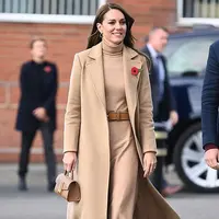 Kate Middleton buktikan pakaian monokrom itu tidak selalu membosankan (instagram/royalstylewatch)
