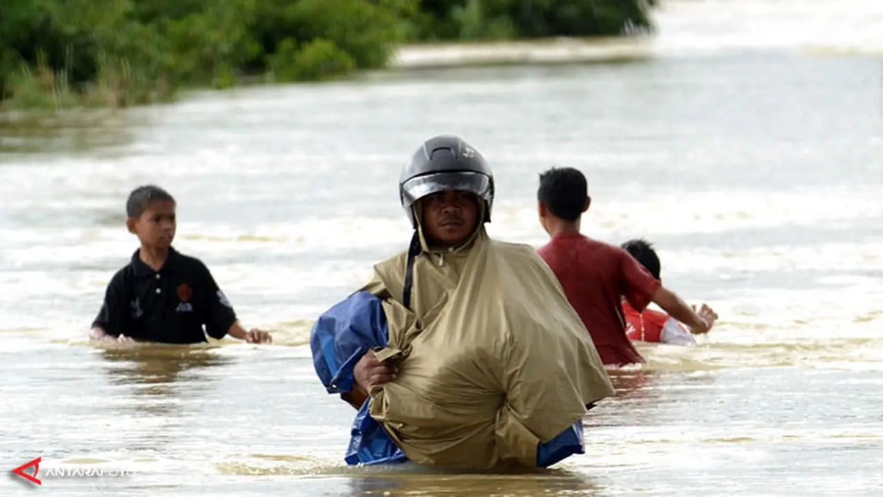 banjir-gowa-antara-140115b.jpg