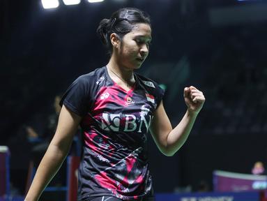 Pebulu tangkis tunggal putri Indonesia berperingkat 32 BWF, Ester NurumI Tri Wardoyo membuat kejutan pada hari pertama babak 32 besar turnamen bulu tangkis Indonesia Open 2024 dengan mengalahkan wakil Jepang berperingkat 16 BWF, Nozomi Okuhara di Istora Senayan, Jakarta, Selasa (4/6/2024). Menang dua game langsung 21-17, 21-16, Ester melaju mulus ke babak 16 besar untuk menantang unggulan ke-6 asal China, Wang Zhi Yi. (Bola.com/M Iqbal Ichsan)