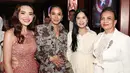 Pulasan makeup minimalis, bahkan nyaris bare face, tidak meluruhkan kecantikan Annisa Pohan [@annisayudhoyono]