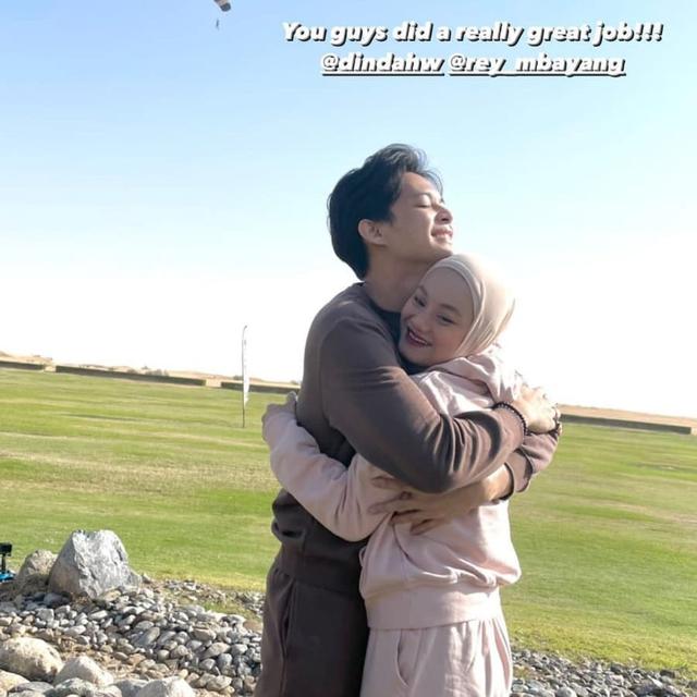 6 Momen Seru Dinda Hauw di Dubai, Kerja Sambil Liburan