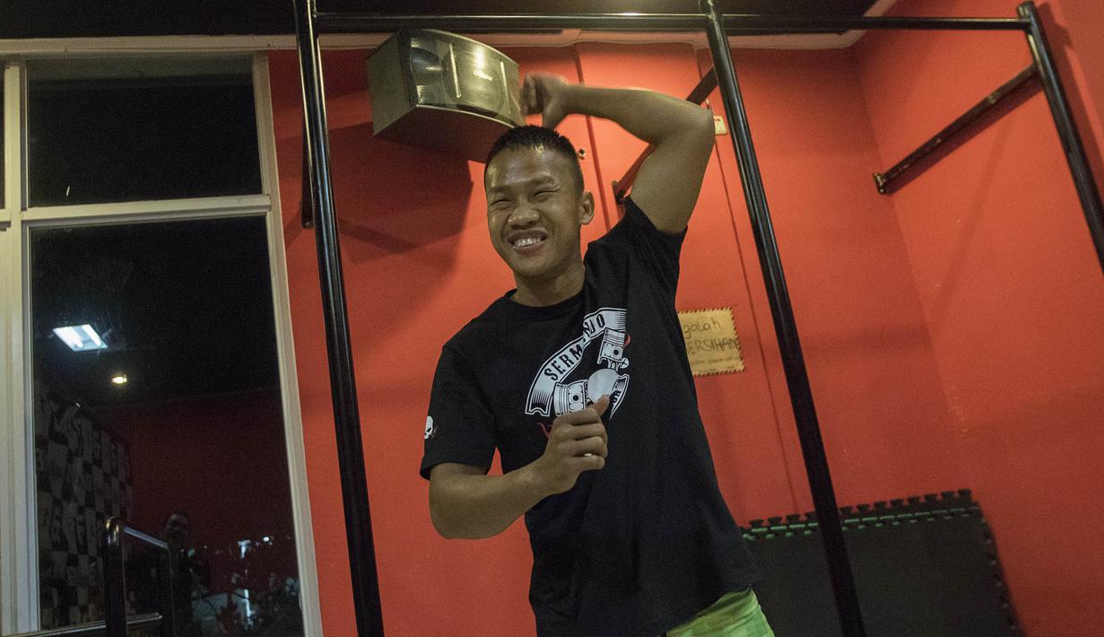 Daud Yordan akan berhadapan dengan petinju asal Jepang, Yoshitaka Kato pada pertarungan yang akan digelar di Balai Sarbini, Jakarta, 5 Februari 2016. (Bola.com/Vitalis Yogi Trisna)