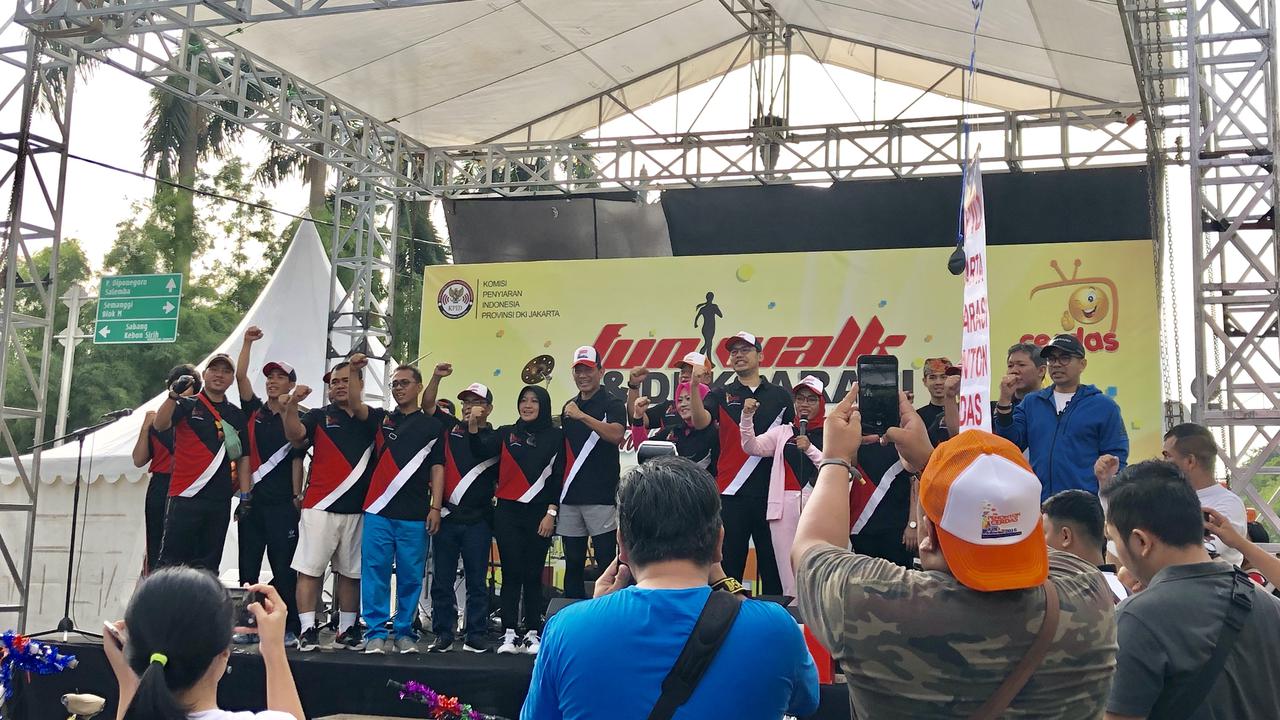 Jalan Sehat di CFD, KPI Ajak Masyarakat Peduli Tayang Berkualitas Jelang Pilpres 2019 (Liputan6.com/Ratu Annisaa)