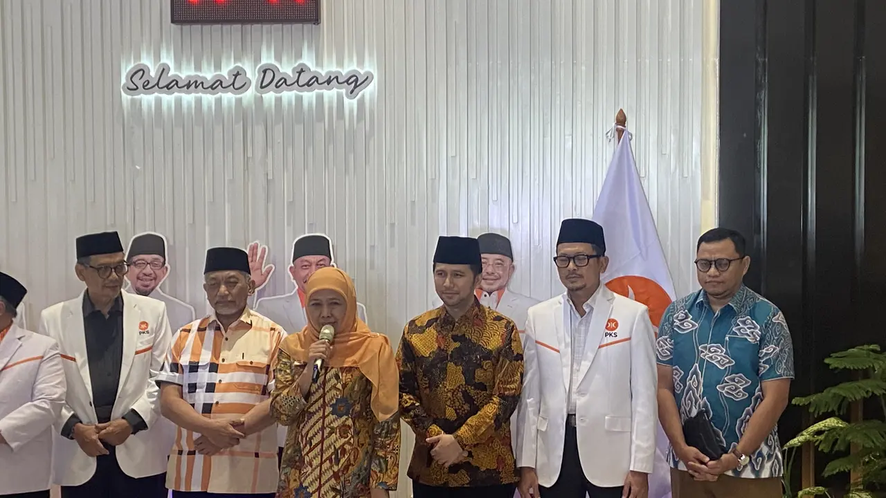 Bakal Calon Gubernur Jawa Timur, Khofifah Indar Parawansa usai mendapatkan rekomendasi dari Partai Keadilan Sejahtera (PKS).