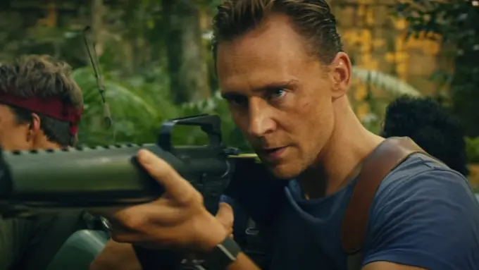 [Bintang] Tom Hiddleston di Kong: Skull Island