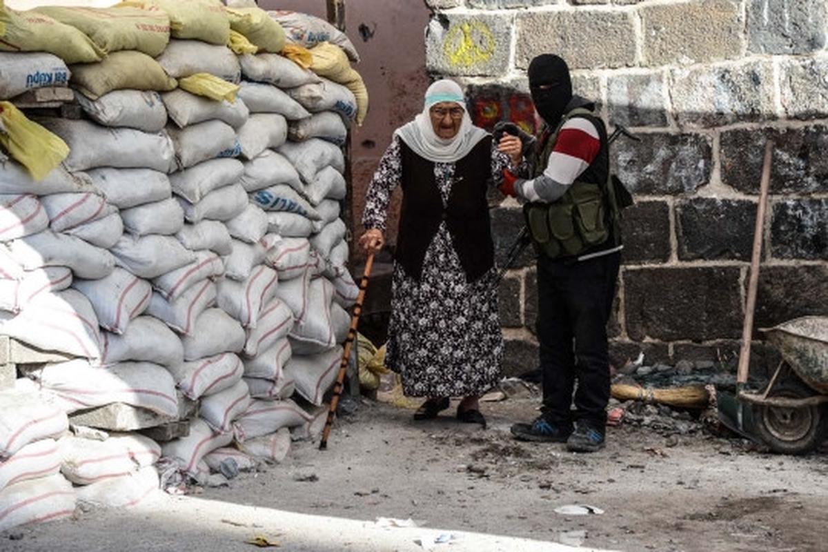Kisah heroik militan perempuan Kurdi jaga keamanan Turki