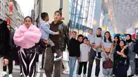 7 Potret Kedekatan Matthew Gilbert dengan Anak Nikita Mirzani, Didoakan yang Baik
