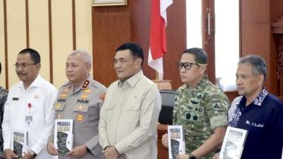 Menko Polkam Tegaskan Peran Pemda Terdepan Tangkal Hoaks dan Disinformasi