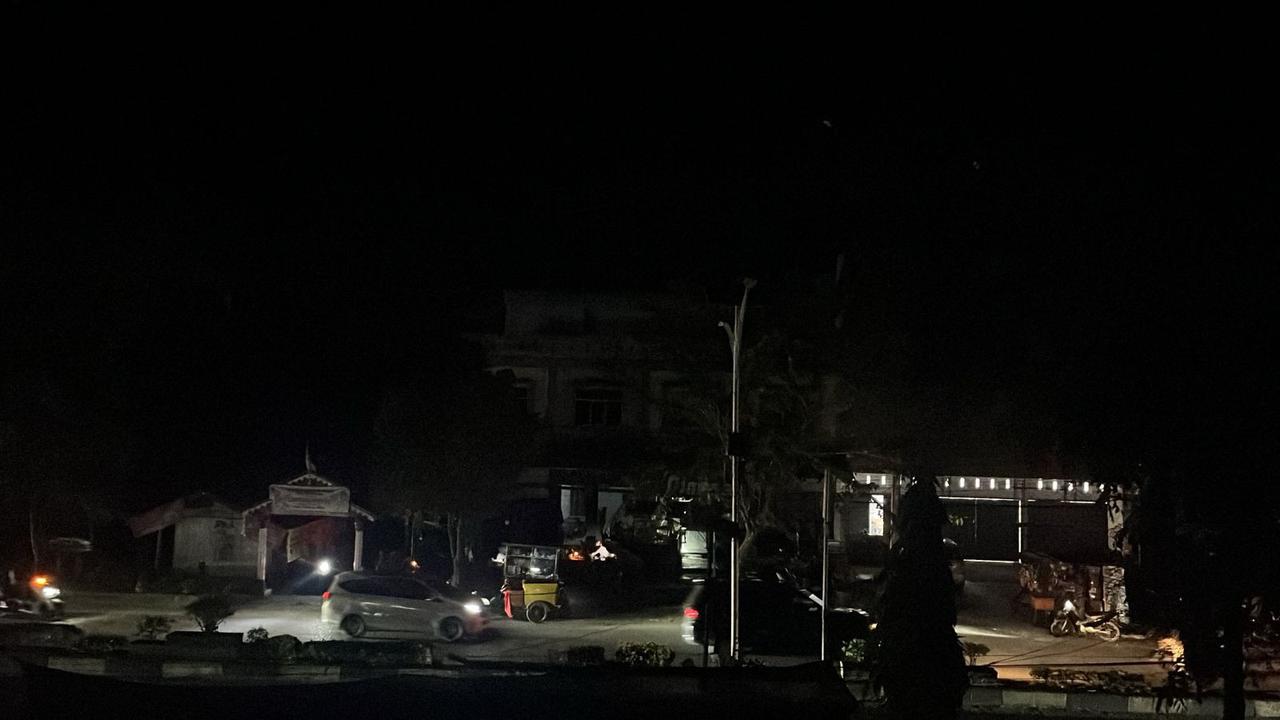 Blackout Sumatra, DPR Desak PLN Beri Kompensasi ke Konsumen