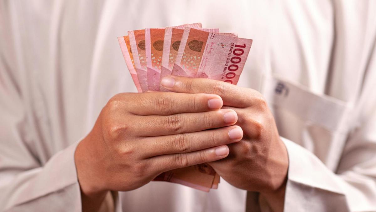 Luhut Sebut Digitalisasi Bansos Bisa Kurangi Kemiskinan hingga 34 Juta Jiwa