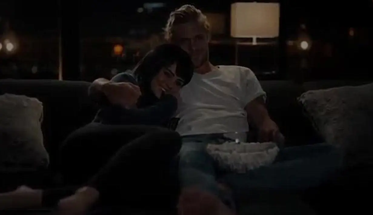 Dalam video klip Hands to Myself, Selena Gomez berperan sebagai seorang fans yang sangat terobsesi kepada seorang aktor tampan yang dibintangi model bernama Chirstopher Mason. (Dailymail.co.uk)
