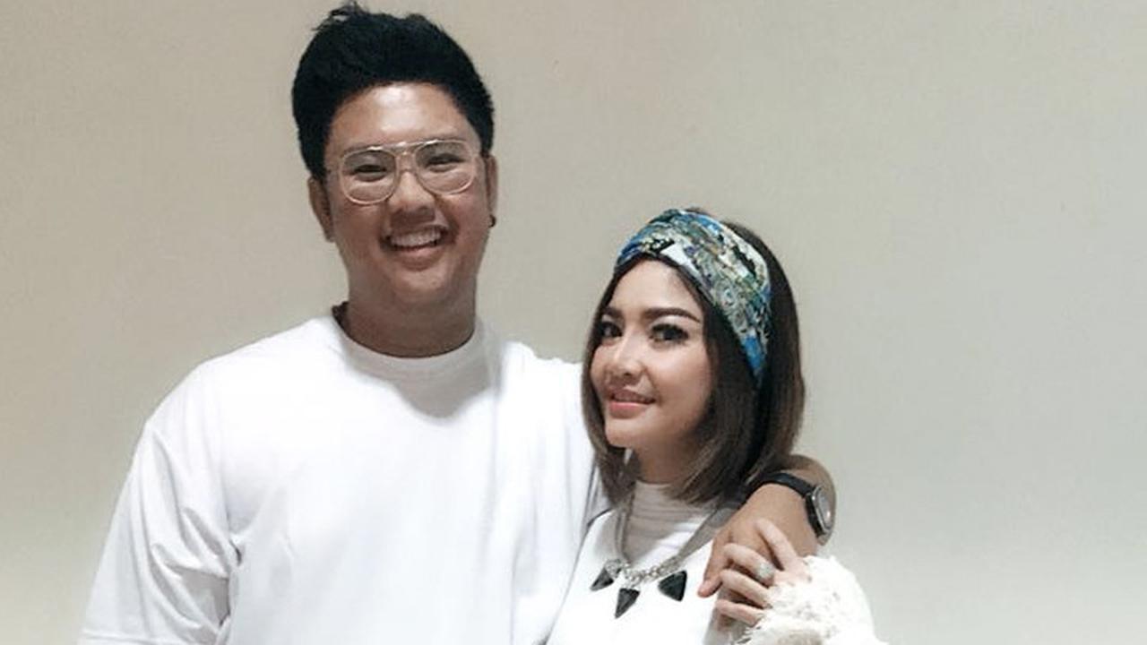Irma Darmawangsa dan Ricky Cuaca