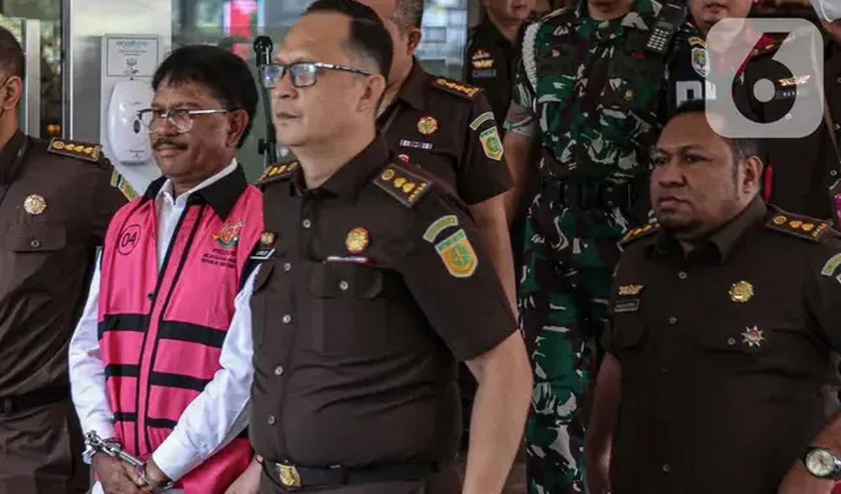 Mayoritas publik percaya bahwa Mantan Menteri Komunikasi dan Informatika Johnny G Plate melakukan korupsi dalam kasus proyek BTS 4G BAKTI Kominfo.