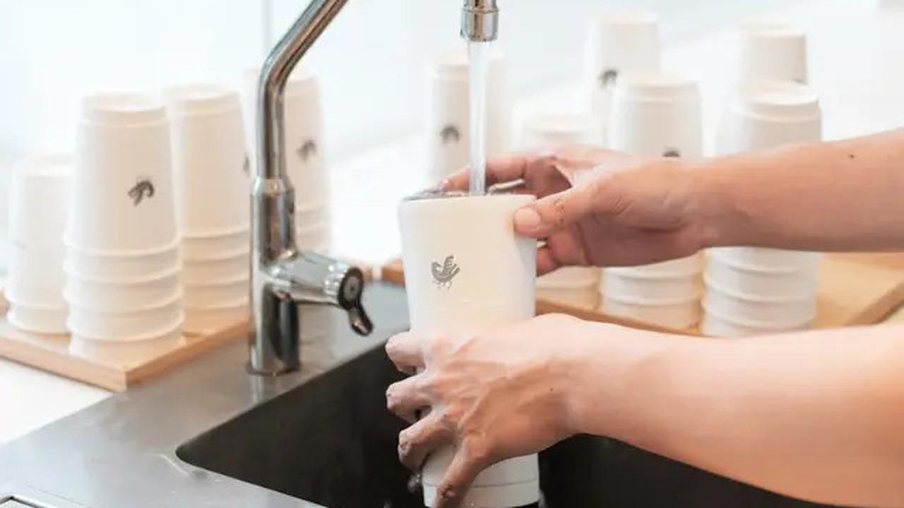 6 Cara Merawat Tumbler agar Tetap Awet Panas atau Dingin