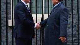 Usai mengunjungi Raja Charles III di Istana Buckingham, Presiden Republik Indonesia Prabowo Subianto langsung mengadakan pertemuan dengan Perdana Menteri Inggris Keir Starmer di Downing Street, London, pada Kamis (21/11/2024) waktu setempat. (Foto: No10 Downing Street/Kantor PM Inggris)