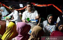 Gubernur Sumut Bobby Nasution Layani Pengungsi Terdampak Bencana hingga Dini Hari di Tapanuli Selatan
