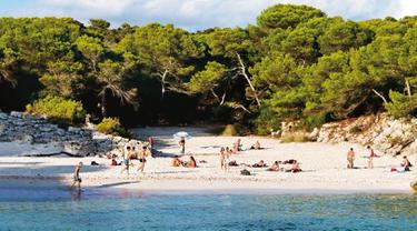 Keindahan Menorca Island