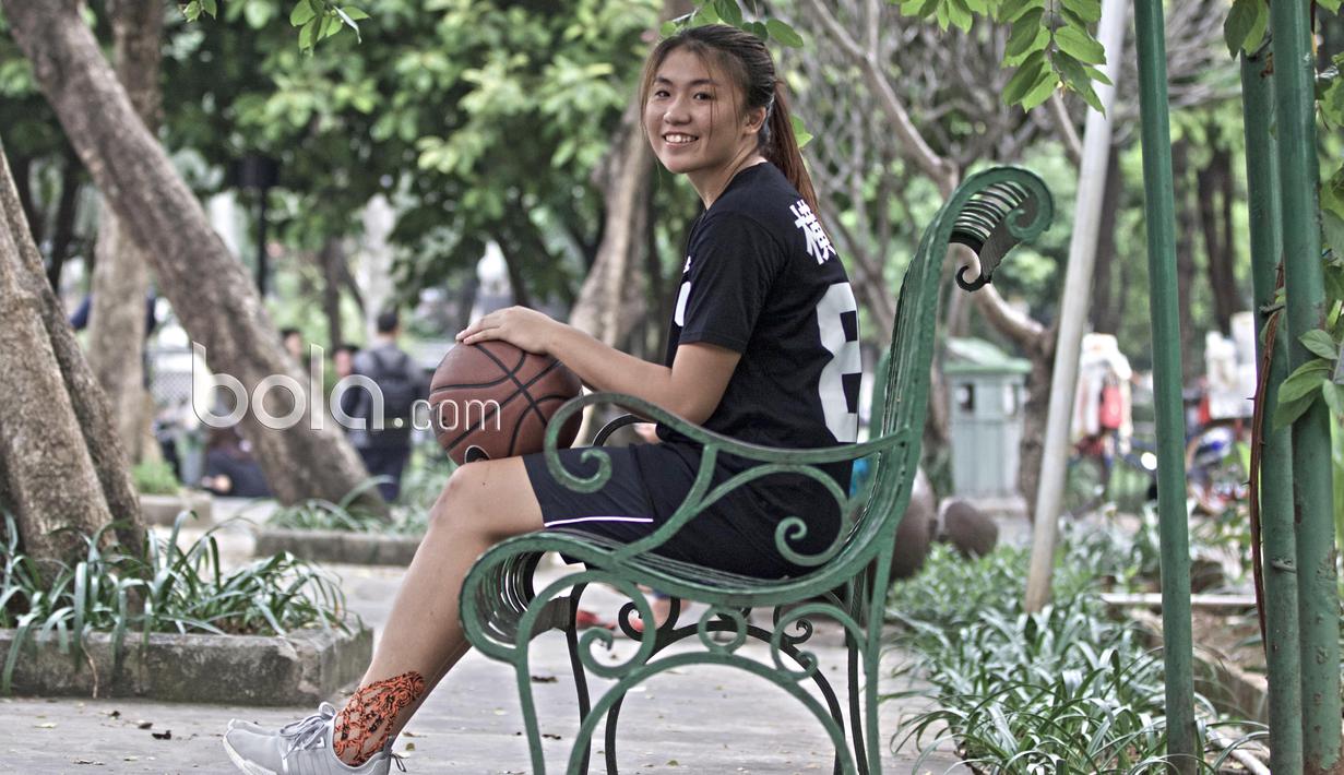Michelle Kurniawan, saat ini masih duduk di bangku sekolah menengah atas tepatnya di CHIS International School di Denpasar.  (Bola.com/Nicklas Hanoatubun)