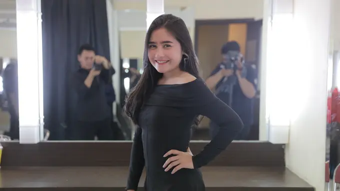 [Bintang] Prilly Latuconsina Segera Kenalkan Single Baru