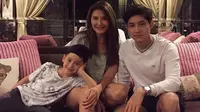 Tamara Bleszynski bersama dua putranya, Rassya dan Kenzou. (Instagram)