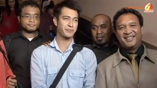 Eza Gionino Siap Dihadapkan ke Meja Hijau