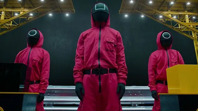 Makna Tersembunyi di Balik Kostum dan Topeng Penjaga Squid Game