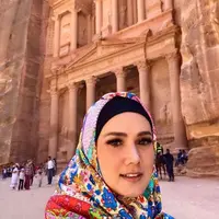 Mulan Jameela saat berwisata religi di Jordania (Instagram/@mulanjameela1)