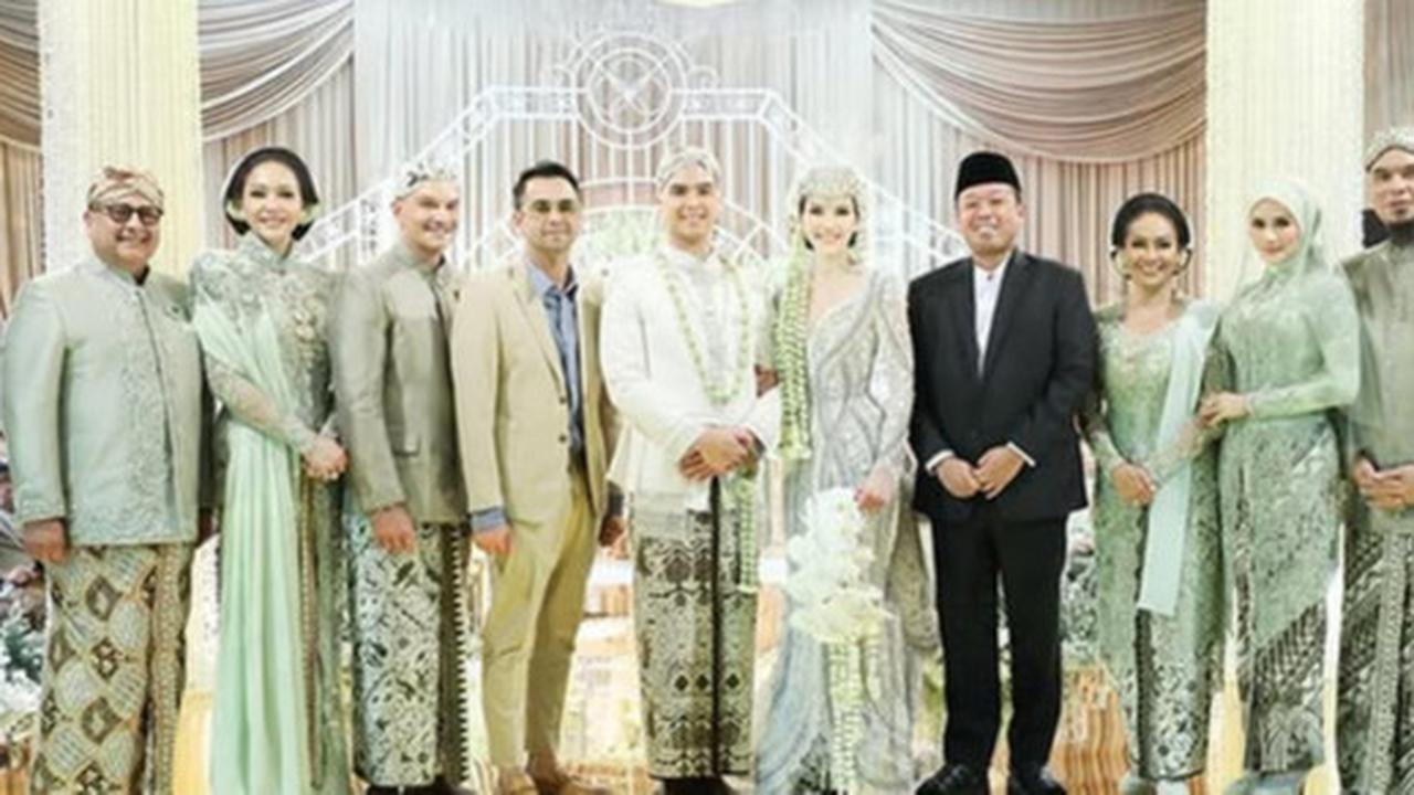 Potret Cantik Mulan Jameela di Akad Nikah Al Ghazali, Kompak Pakai Busana Warna Senada dengan Maia Estianty