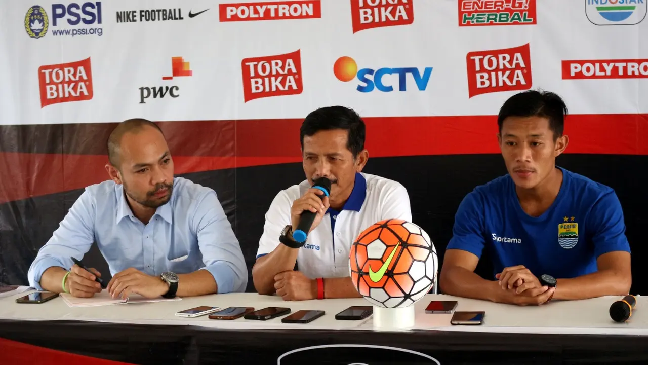 Konfrensi pers Persib Bandung vs PBFC di Piala Presiden (Liputan6.com / Kukuh Saokani)