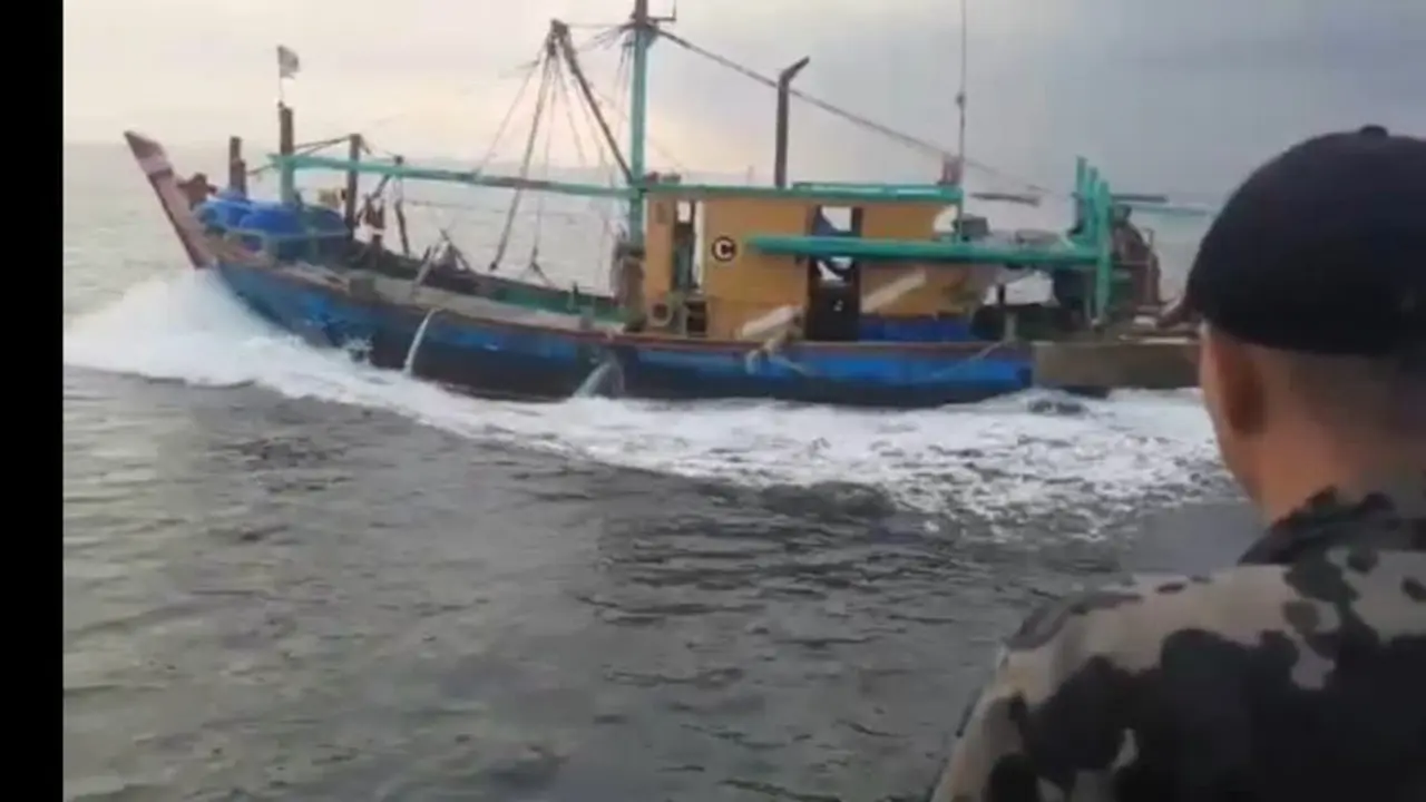 Kapal Pencuri Ikan