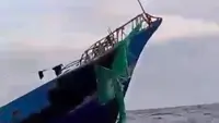 Detik-Detik KM Anaia Tenggelam Dihantam Ombak di Laut Sitaro