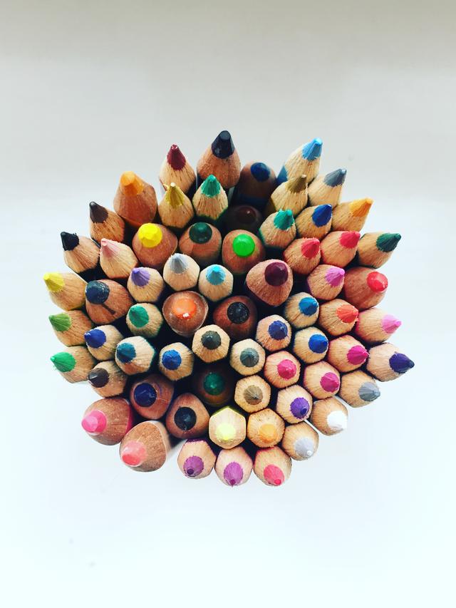 Pensil Warna