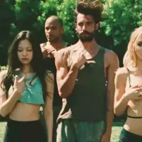 [Foto: Trailer The Idol via Soompi]