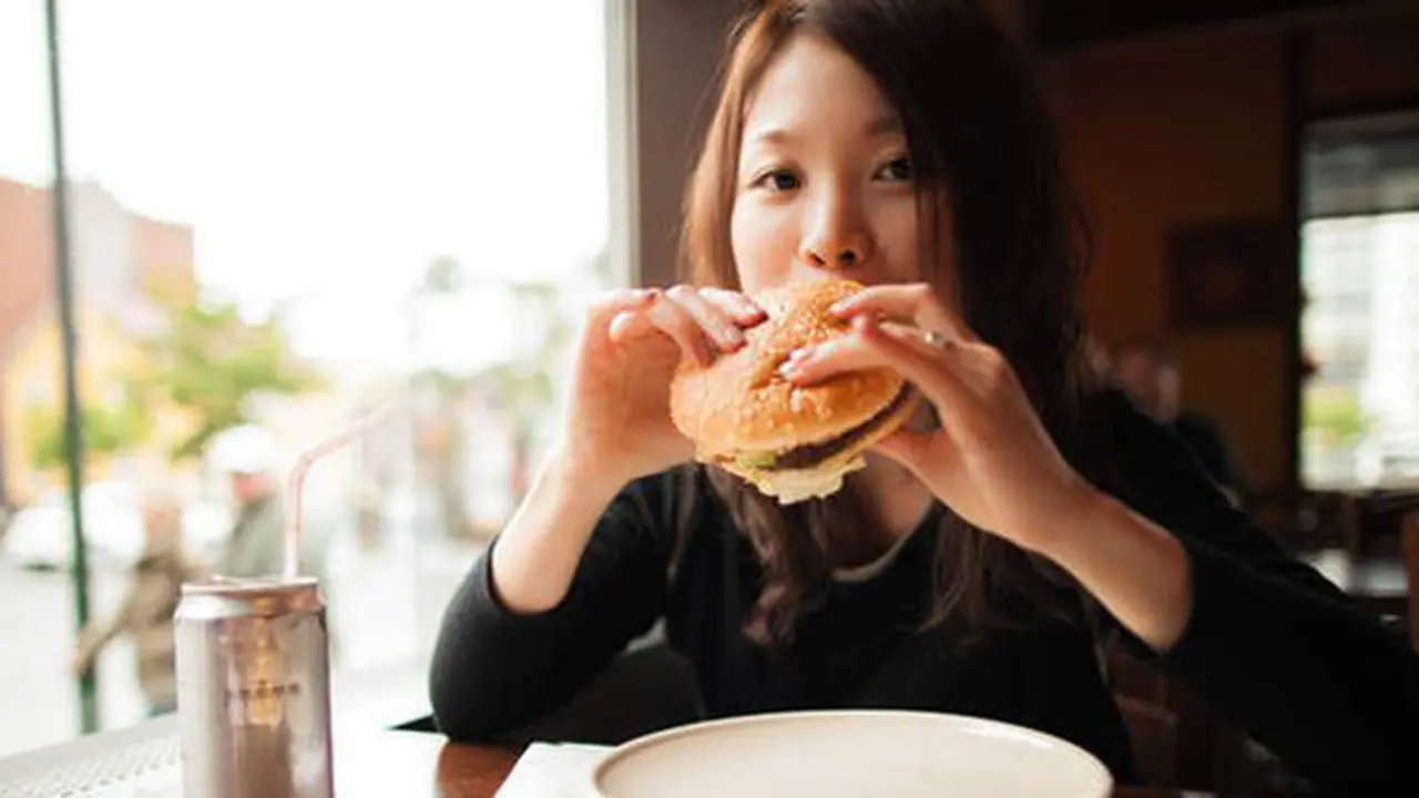 Kenapa makan junk food?/Copyright health.com