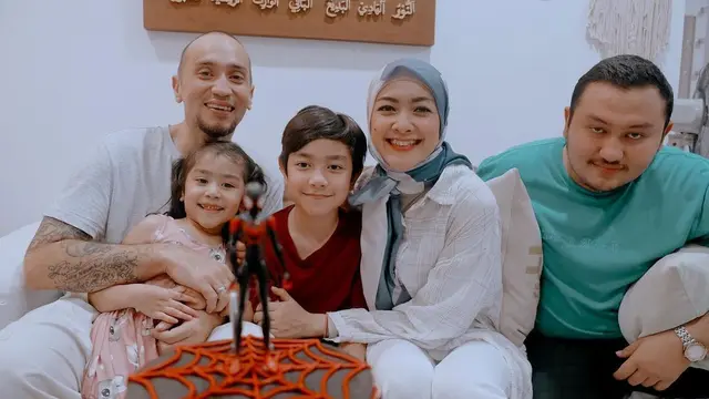 Derita Kanker Hati, Ini 7 Potret Kebersamaan Gary Iskak dan Richa Novisha