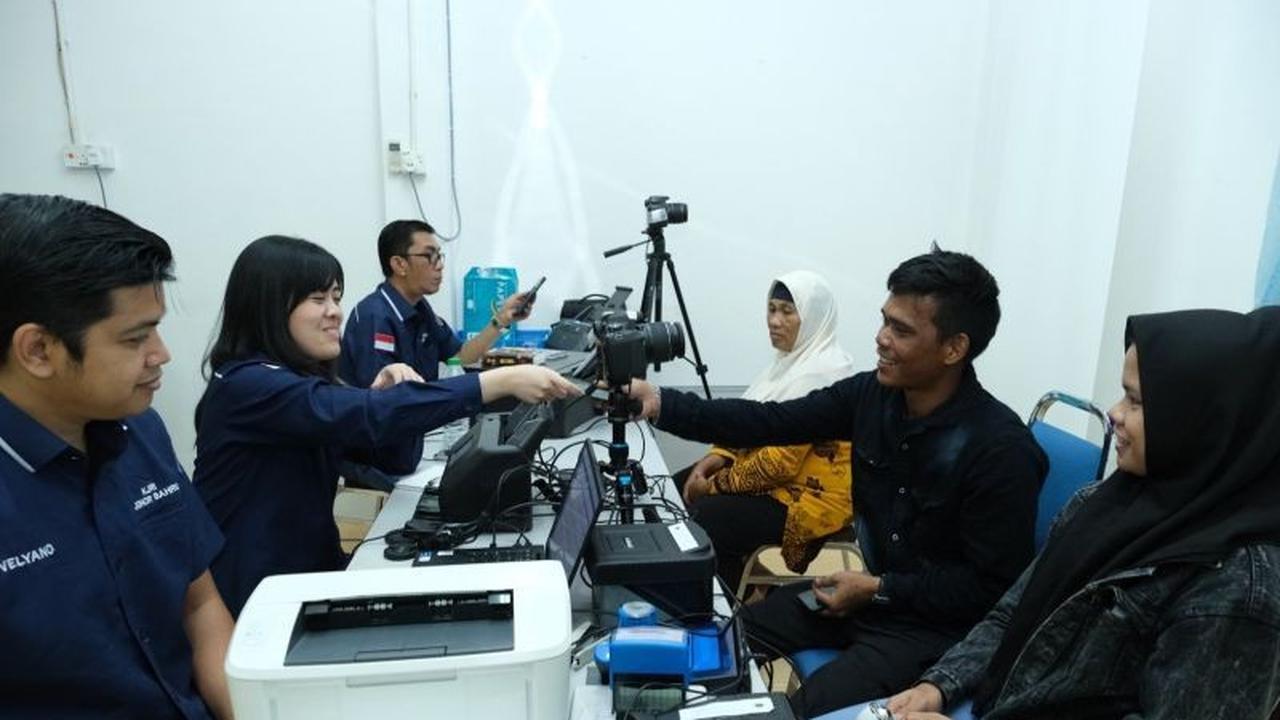 Pertama Kali dalam Sejarah, KJRI Johor Bahru Beri Layanan Imigrasi di Pulau Terpencil Malaysia: WNI di Tioman Apresiasi Layanan KJRI Johor Bahru