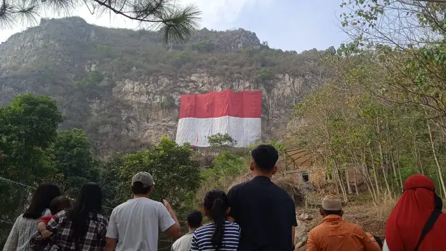 kemerdekaan, tebing Mandala 125 Pabeasan