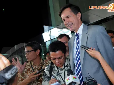 Duta Besar Amerika Serikat untuk Indonesia Robert Blake menyambangi Gedung KPK, Jakarta, Jumat (11/4/2014) (Liputan6.com/Faisal R Syam).
