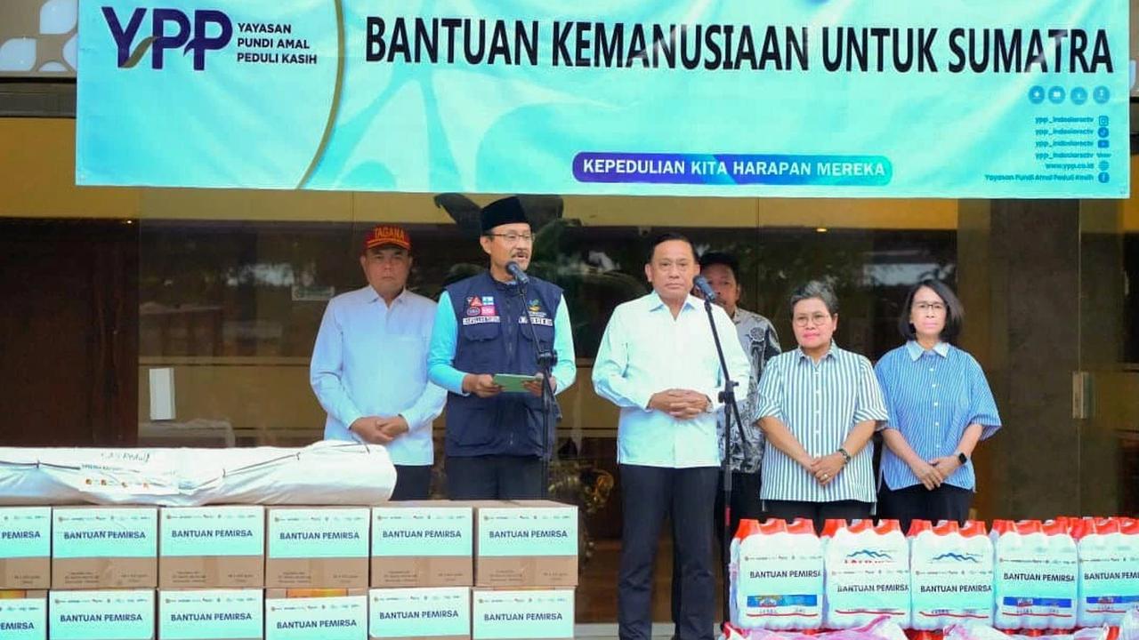 FOTO: Emtek Group Salurkan Bantuan Kemanusiaan untuk Wilayah Terdampak Bencana Sumatera