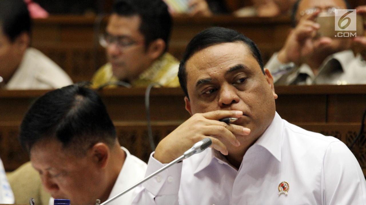 Menpan RB Bahas CPNS dan Tenaga Honorer di DPR