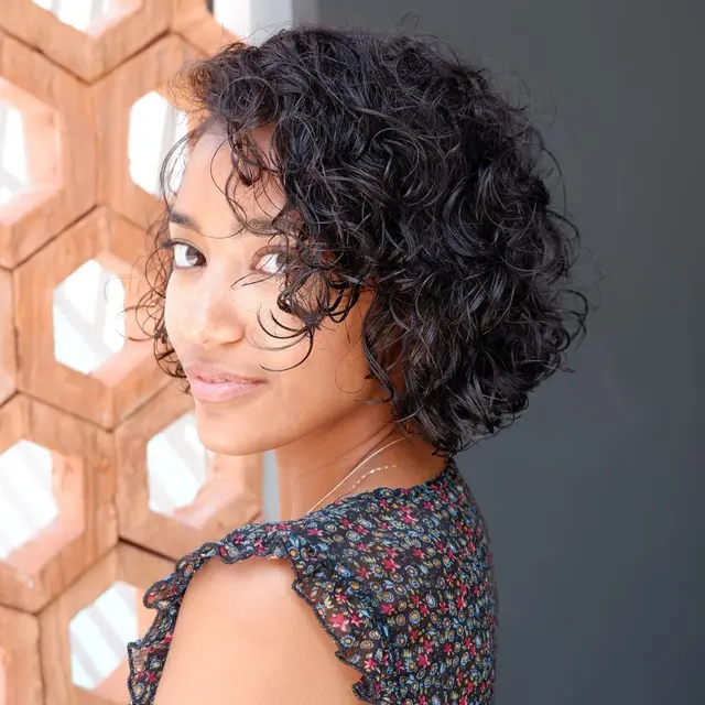 Ingin Tampil Segar? Simak Inspirasi Rambut Pendek Berikut Ini