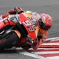 Sebelum balapan di MotoGP Malaysia 2019, Marc Marquez menyempatkan diri untuk menonton balapan di MotoGP Mugello 2015. (AFP/Mohd Rasfan)