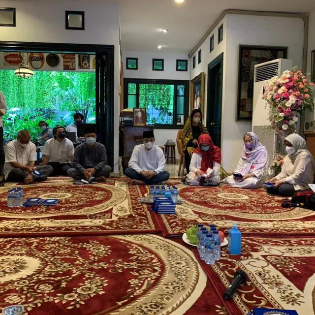 6 Momen Pengajian 40 Hari Meninggalnya Maura Magnalia Anak Nurul Arifin