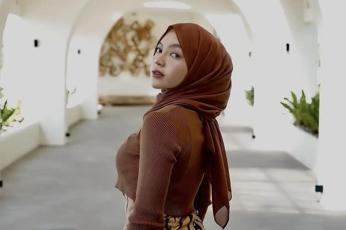 Oklin Fia Viral Jilat Es Krim