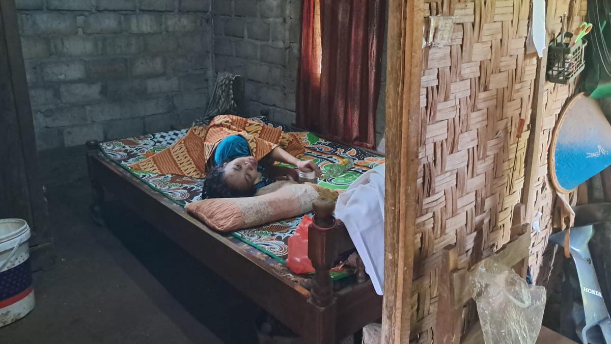 Cerita Bocah di Gunungkidul Pilih Berhenti Sekolah Demi Merawat Ibunya yang Buta dan Lumpuh