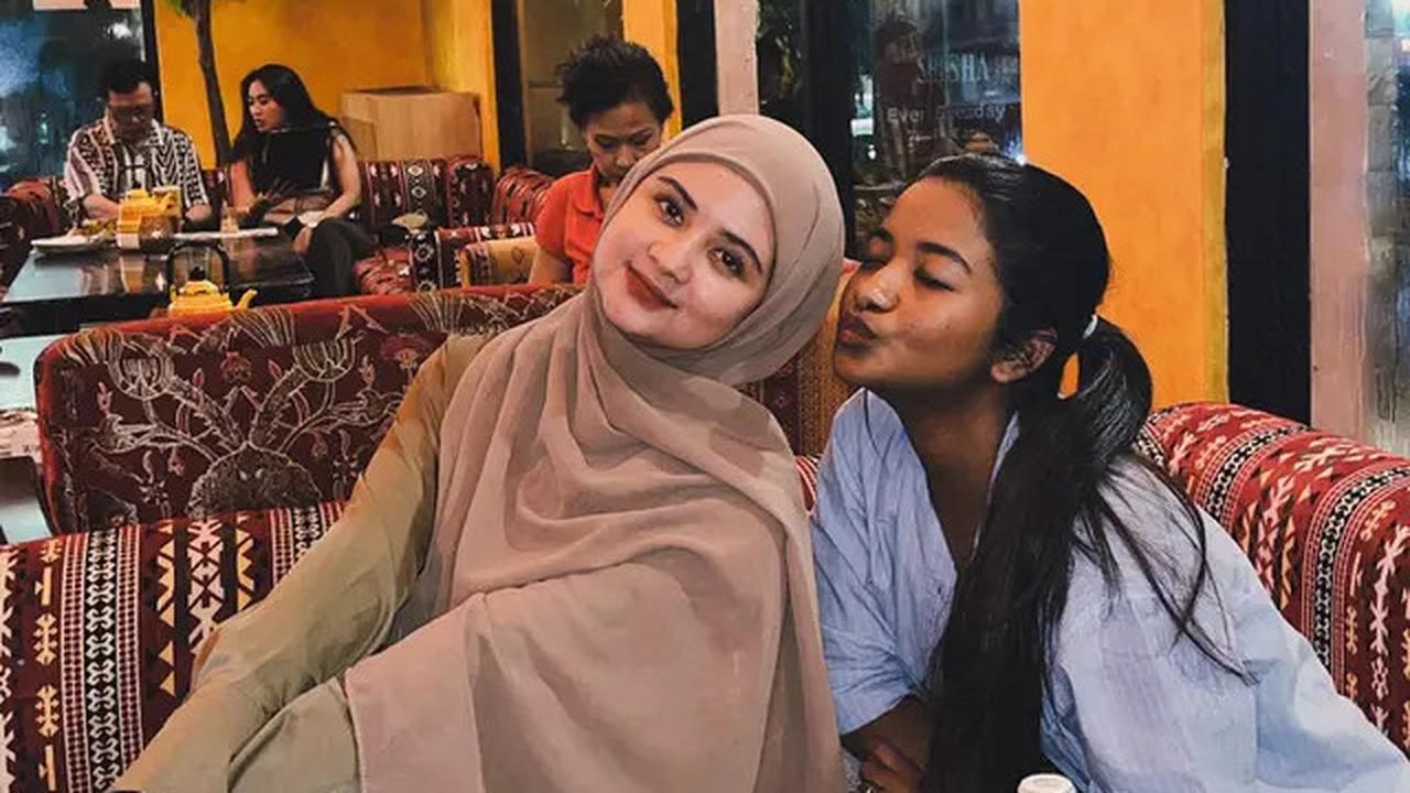 6 Potret Terbaru Alya Avivah Kakak Aliando Kini Berhijab, Pernah Main di GGS