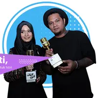 Virgoun mempersembahkan single romantis bertajuk Bukti untuk sang istri. (Foto: Deki Prayoga/Bintang.com, Desain: Nurman Abdul Hakim/Bintang.com)
