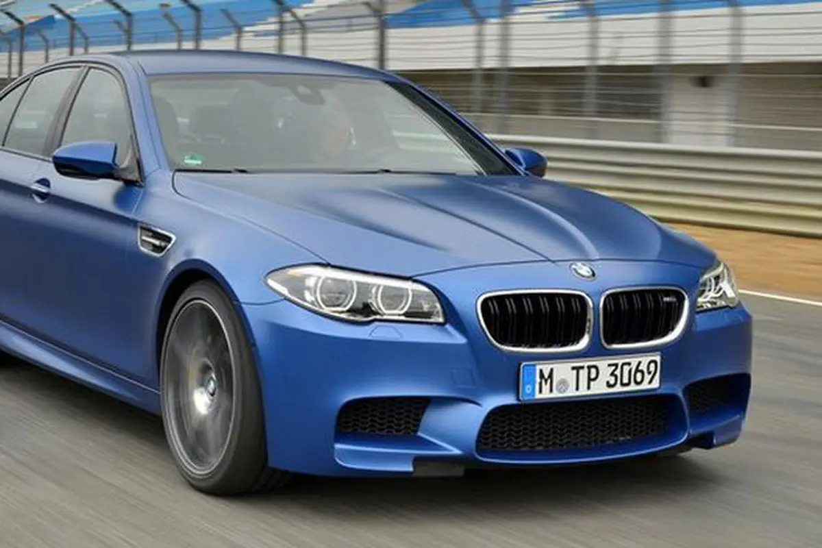 Kurang Laris, BMW Hapus Transmisi Manual Pada M5 dan M6